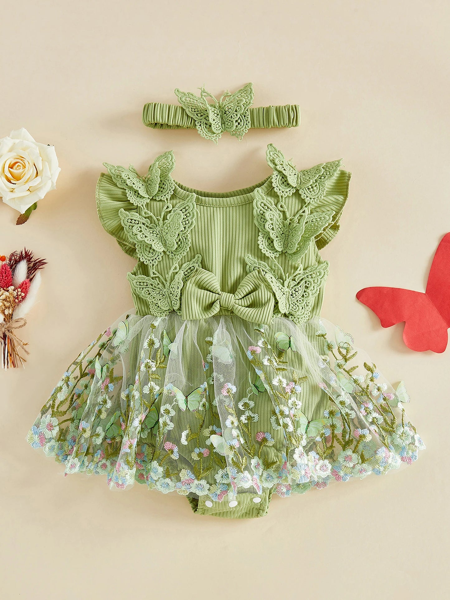 Cute Baby Girls Rompers with Lovely Floral Embroidery