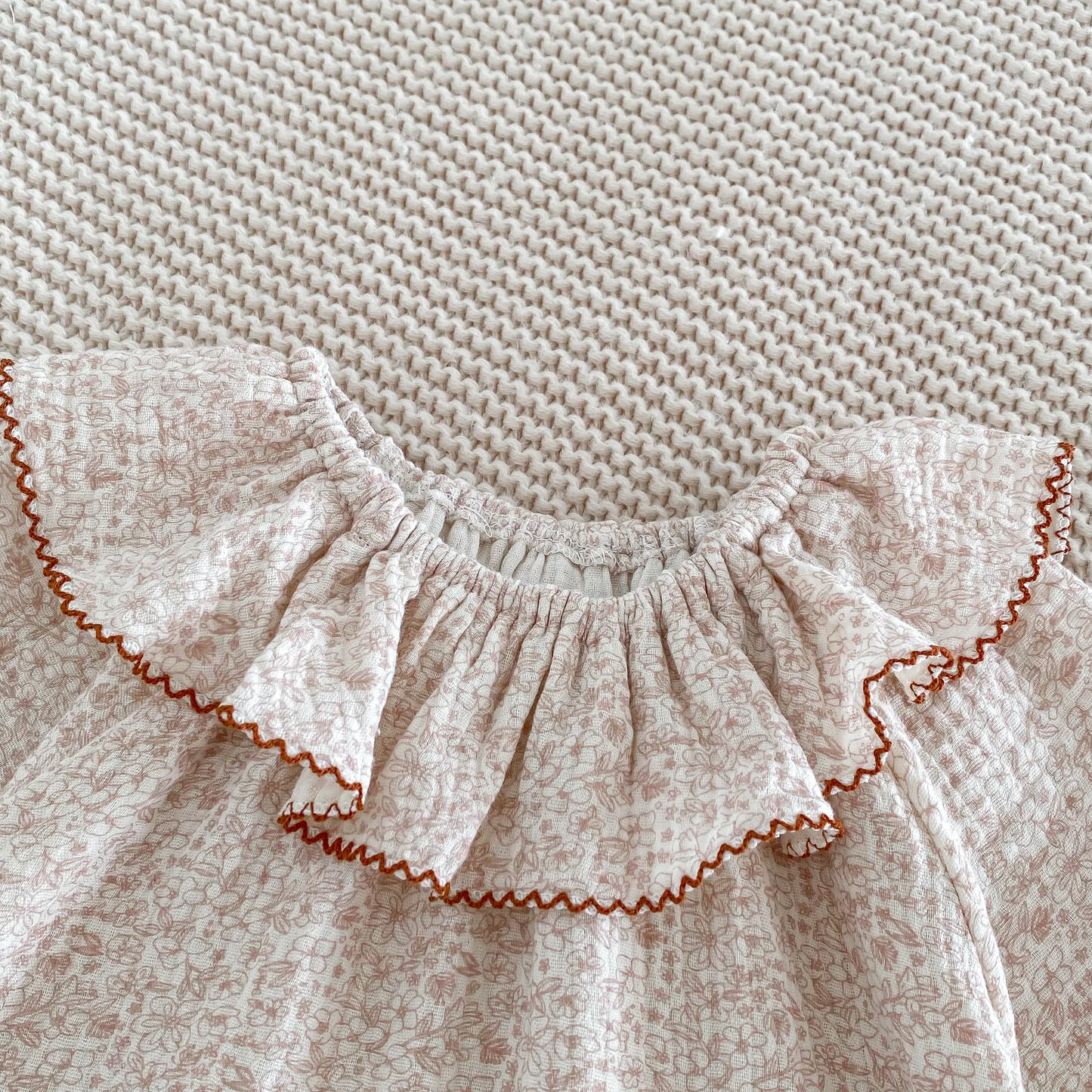 Baby Girls Chiffon Fabric Long Sleeves Frilled Collar Floral Prints Infant Romper